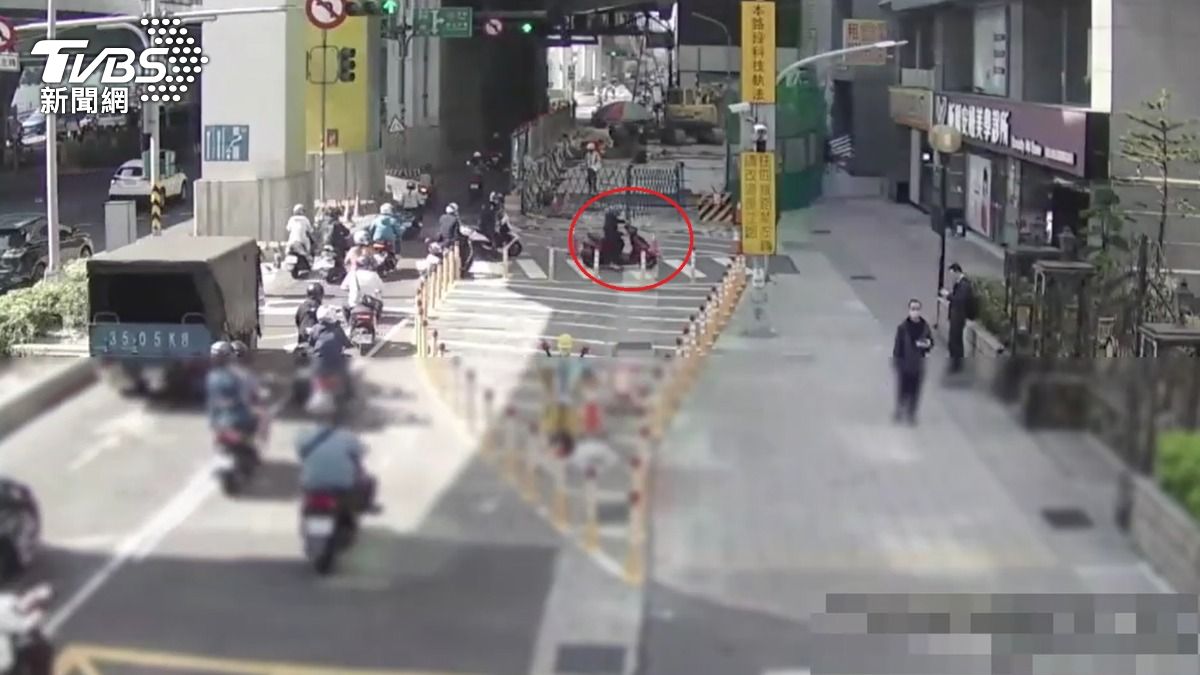 陳姓失聯移工拒檢盤查後加速逃逸。(圖/TVBS)