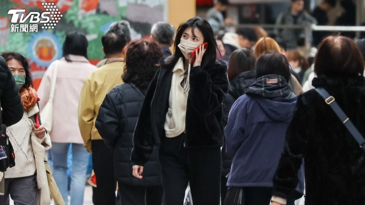 天氣/又濕又冷!東北風影響「3縣市大雨特報」 一路下到晚上