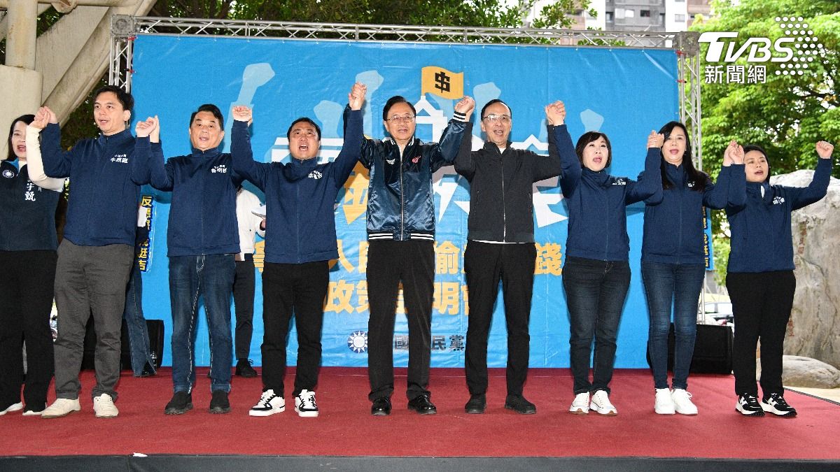 國民黨今日下午在桃園楊梅區舉行「反惡罷.護民主」還錢於民政策說明會。(圖/胡瑞麒攝)