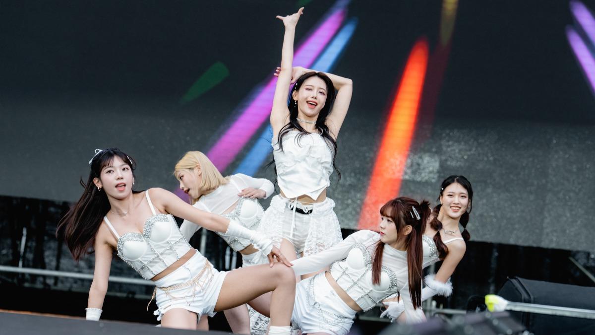 李雅英和4位電豹女一起熱舞。(圖/寬寬整合行銷提供)