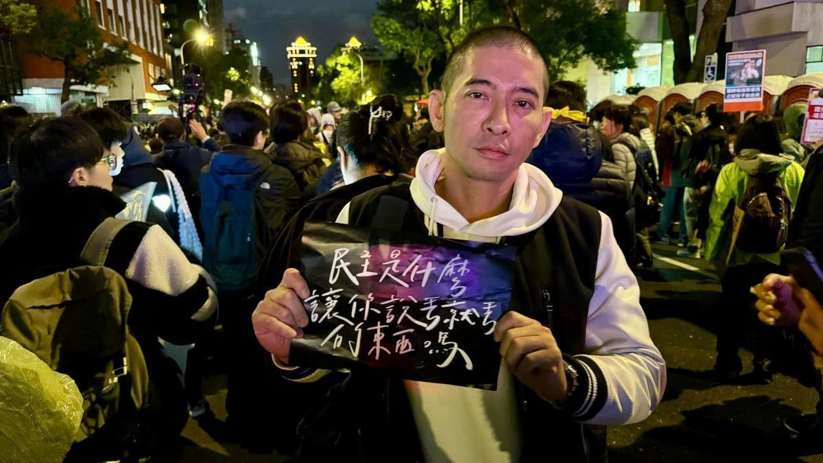 狠爆EZCourse副總是「創意私房會員」!黃益中大翻車道歉