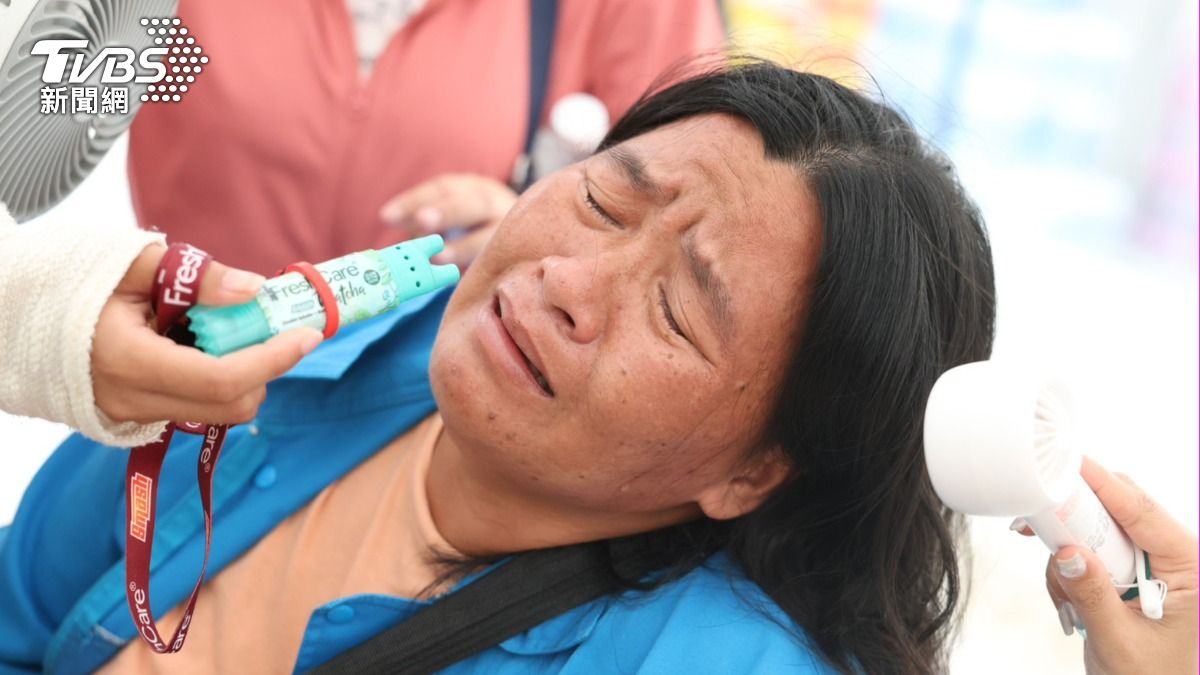 與死神搶命!曼谷大樓倒塌79人待救 婦人「哭暈癱軟」