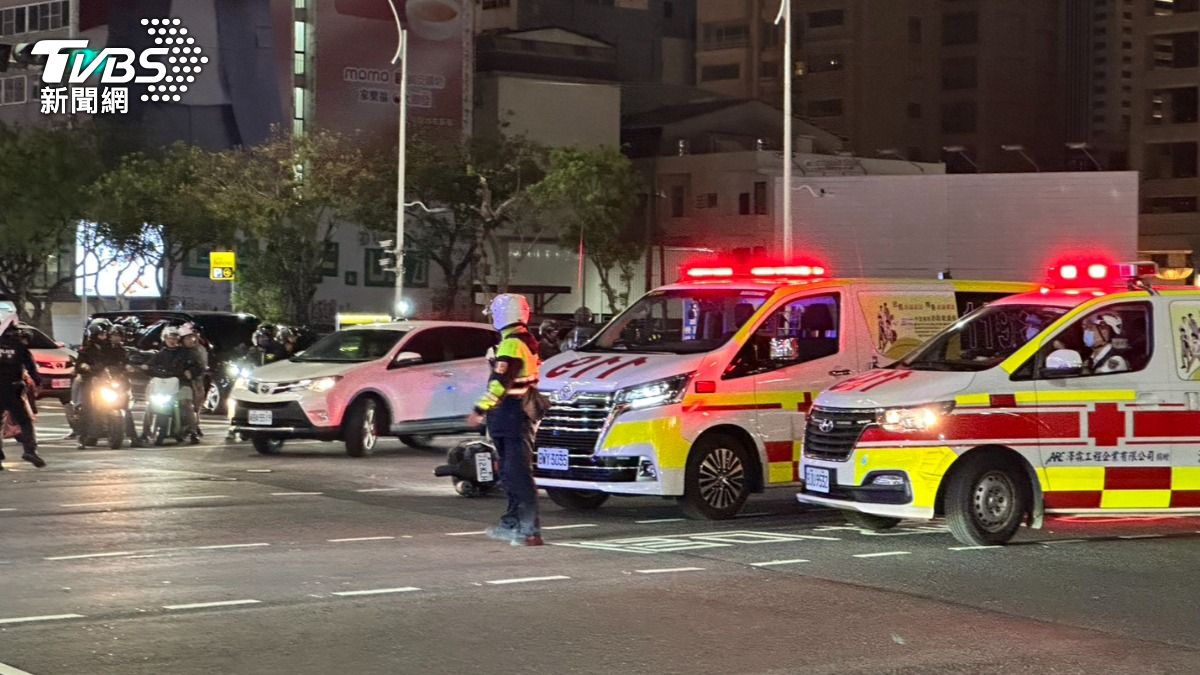 警消獲報後到場。(圖/TVBS)
