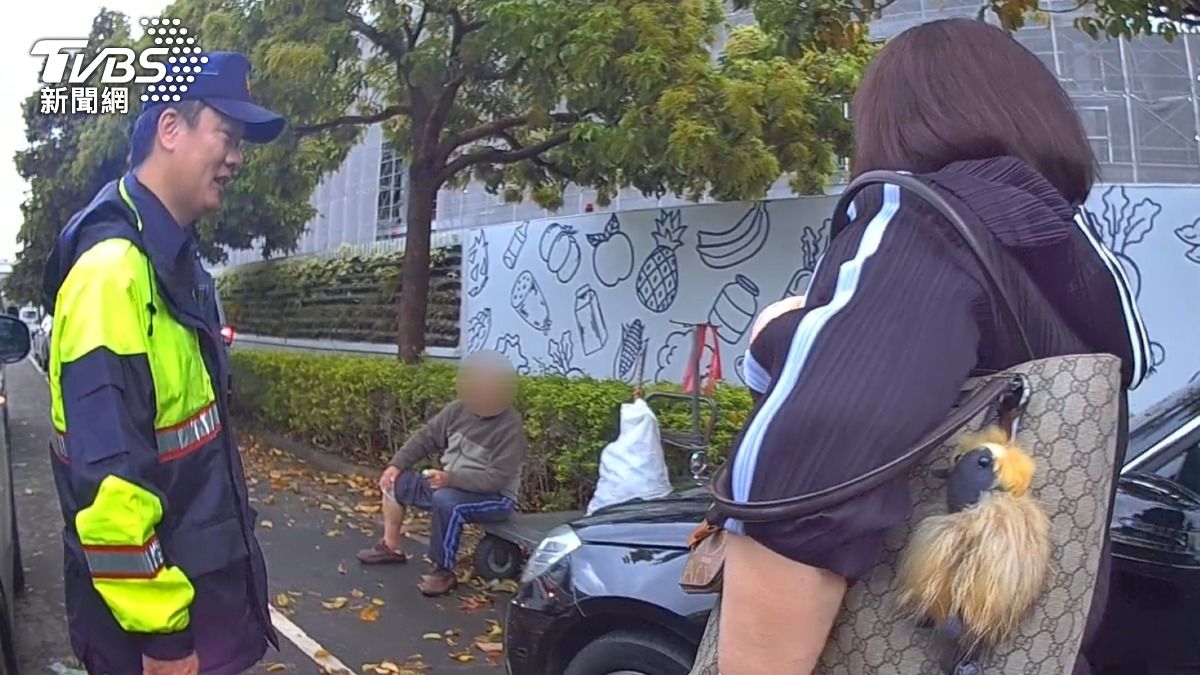 84歲為溫飽仍出門拾荒!台中翁閃車跌傷 少賺錢卻獲無價鄰居