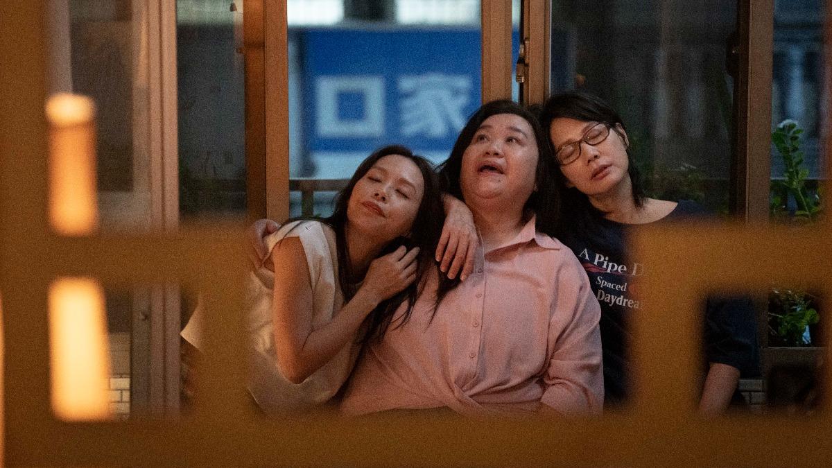 孫淑媚(左起)、鍾欣凌、丁寧主演《拜六禮拜》。(圖/華視提供)