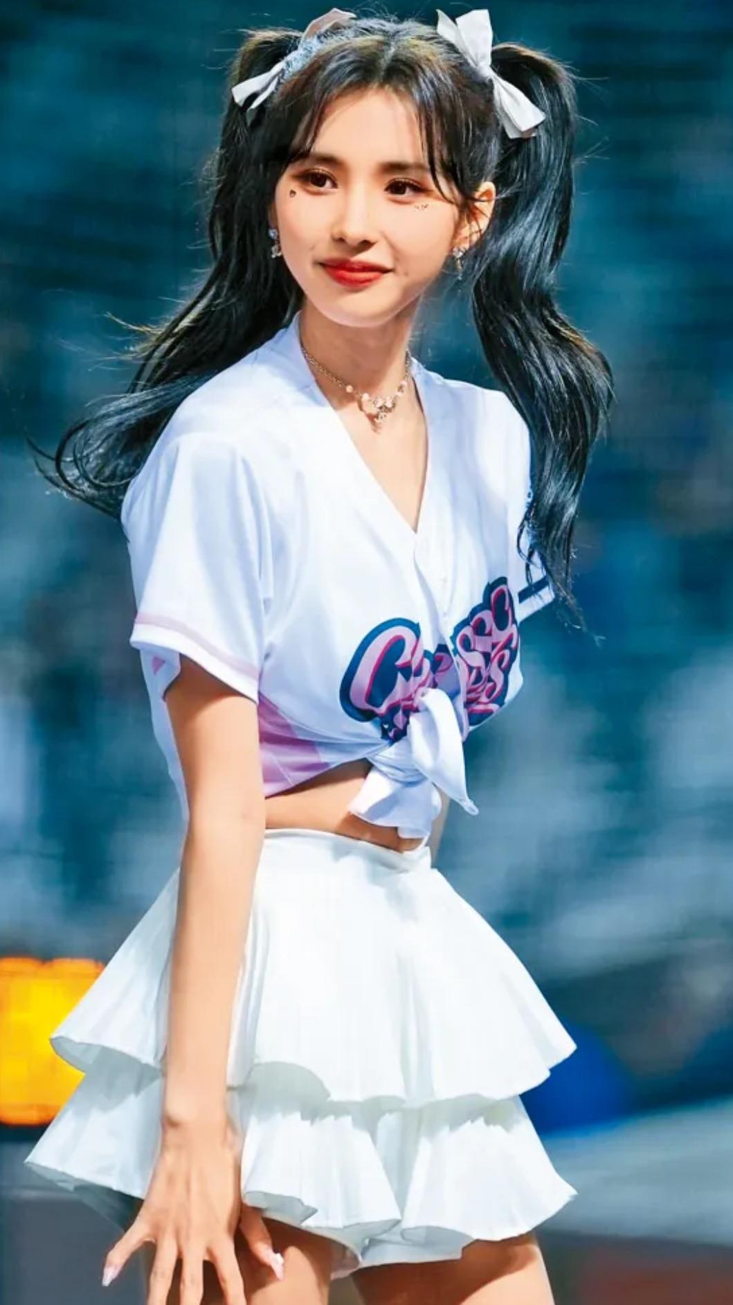 全恩菲今年2月來台參加WBC經典資格應援活動,亮麗外型成為全場焦點。(圖/翻攝自全恩菲IG)