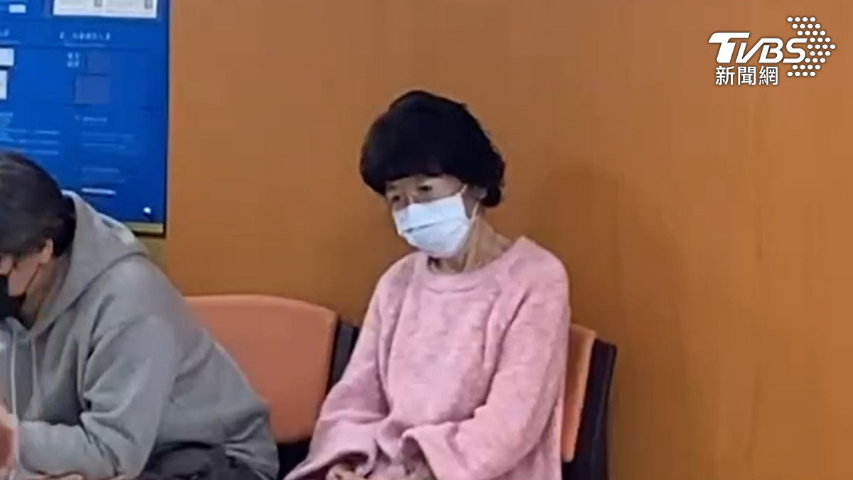 柯文哲「輸尿管結石」手術結束 陳佩琪憂心坐恢復室外畫面曝
