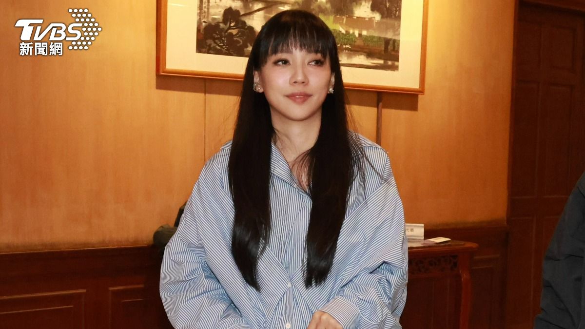 網友指長髮女神似王力宏前妻李靚蕾。(圖/TVBS資料照片)