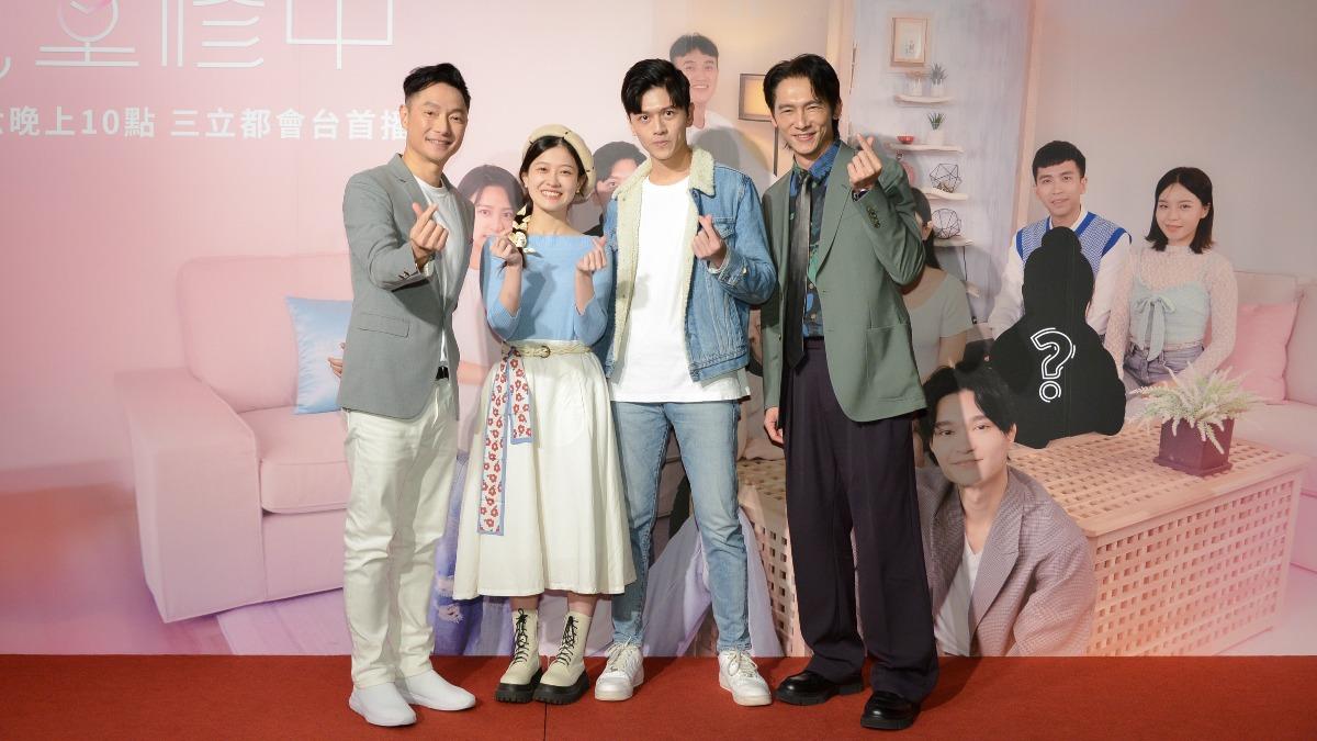 謝祖武（左起）、柳姿廷、温昇豪、郭鎮奇出席記者會。（圖／三立提供）