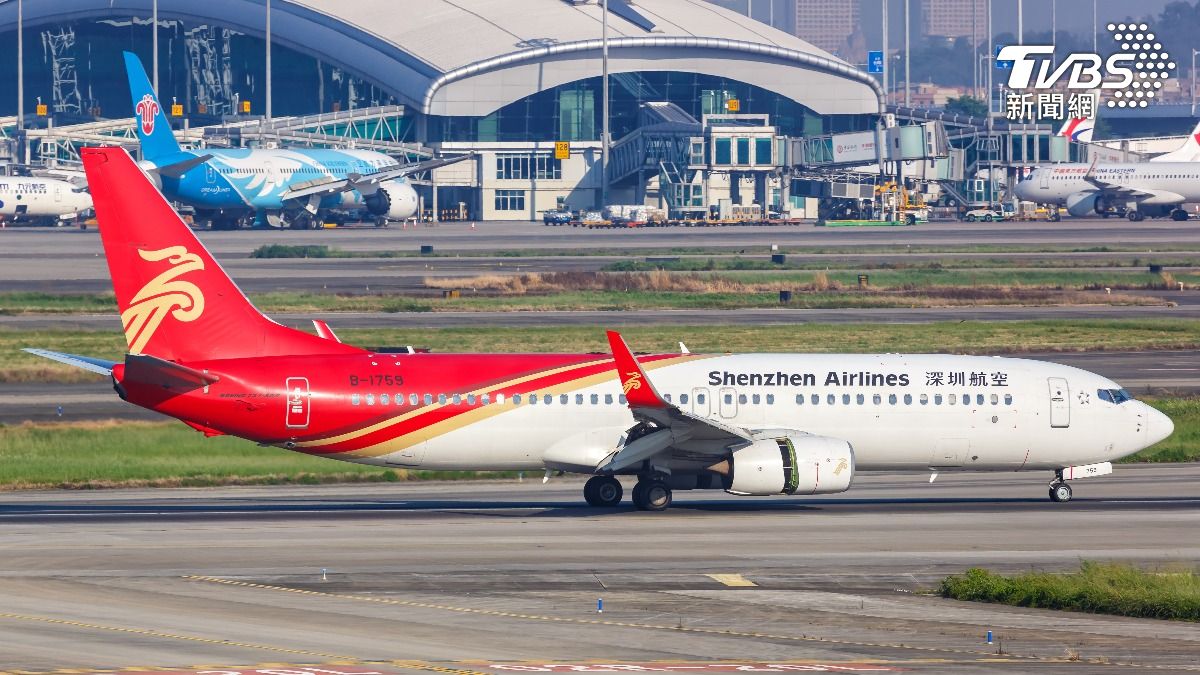 女乘客爆爭執咬傷空服員引混亂!深圳航空延飛2小時