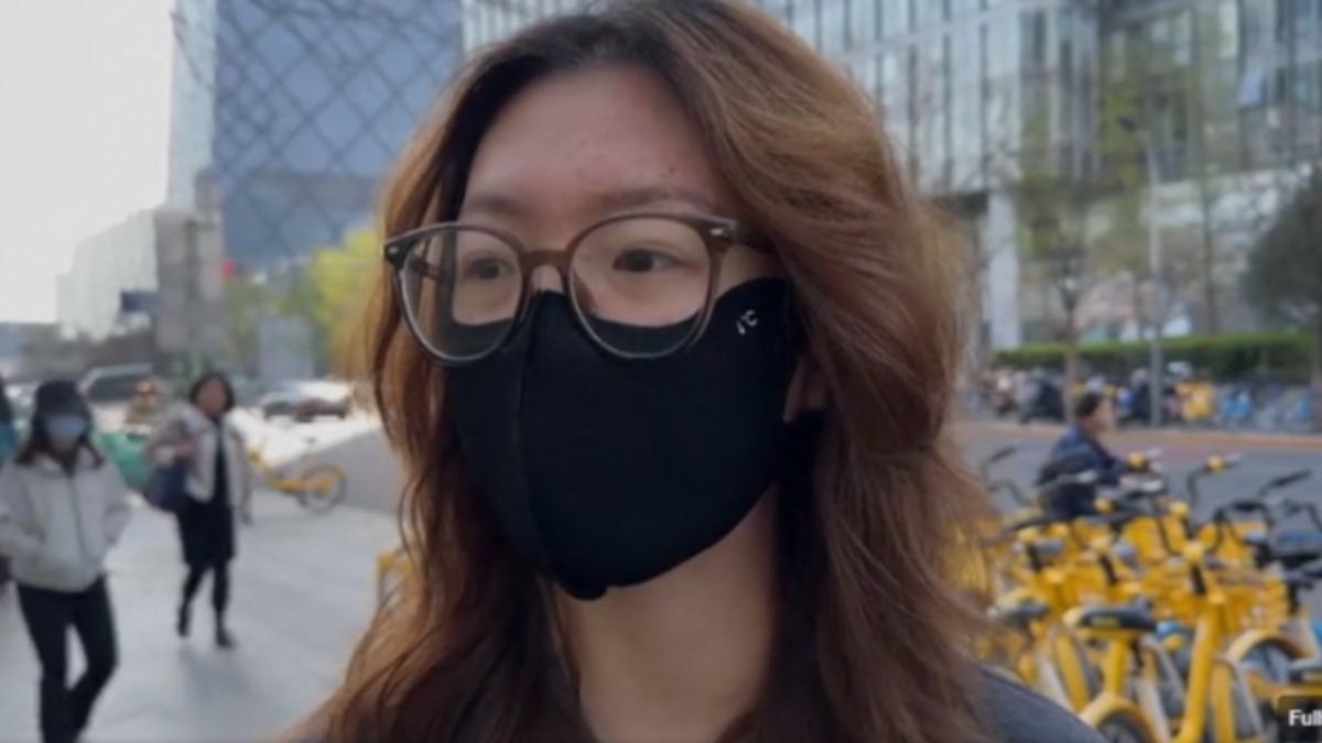 美國公布關稅新政後,北京民眾表示會減少購買美國商品。(圖/大陸央視)