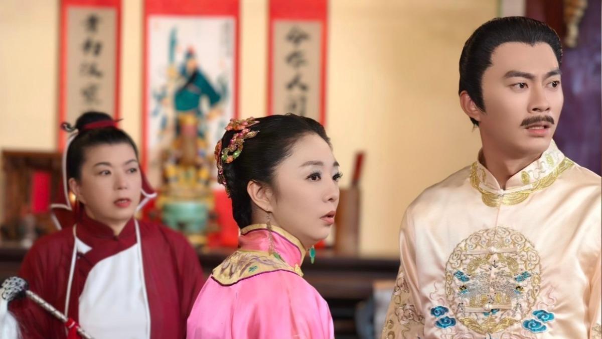 余思達(右一)飾演家暴男,情緒轉折大。(圖/民視提供)