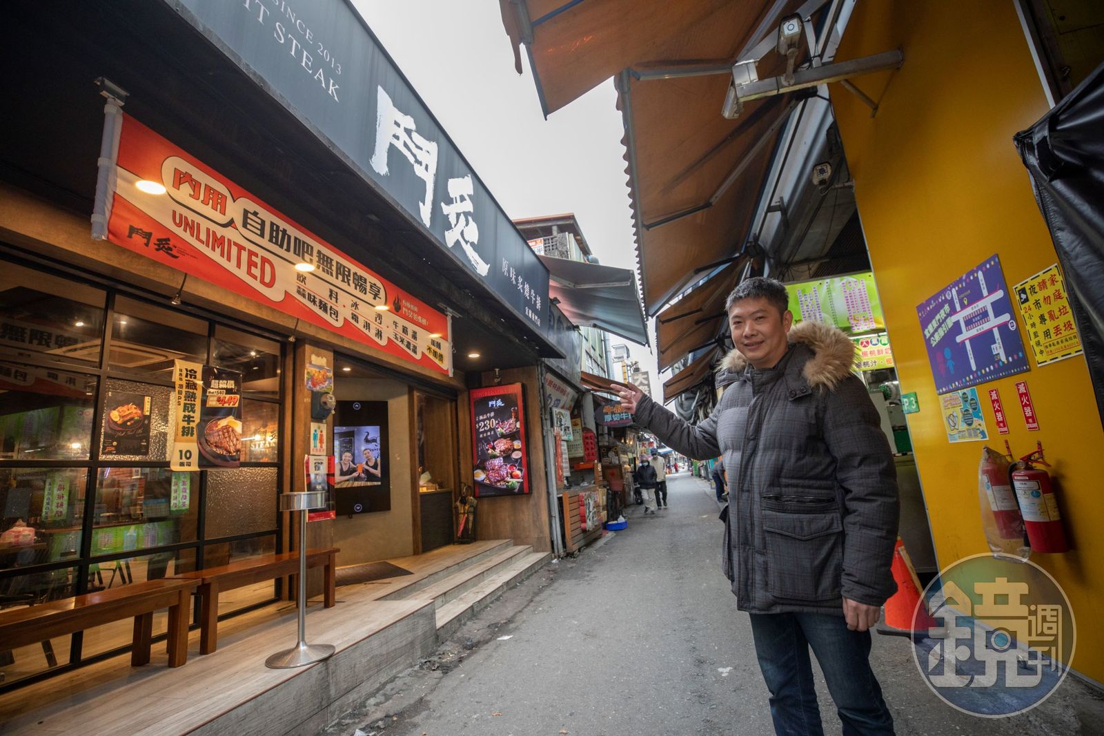 宜蘭東門夜市店是詹厚德的起家店,儘管打著平價旗號,但其實四百多元一客的牛排,在夜市裡算是高檔貨。
