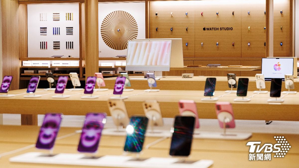 蘋果成川普關稅重災戶　路透：一支iPhone恐要價7.6萬