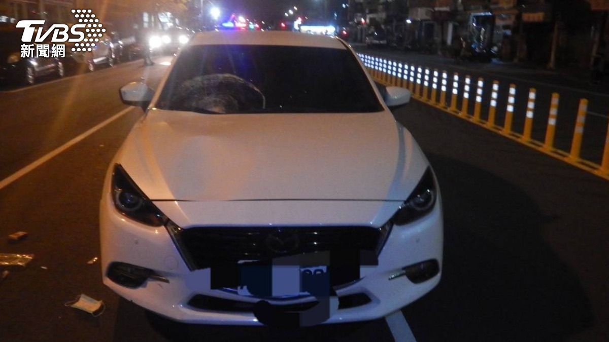 有片/台中死亡車禍!翁過馬路遭撞飛 頭部重創搶命不治
