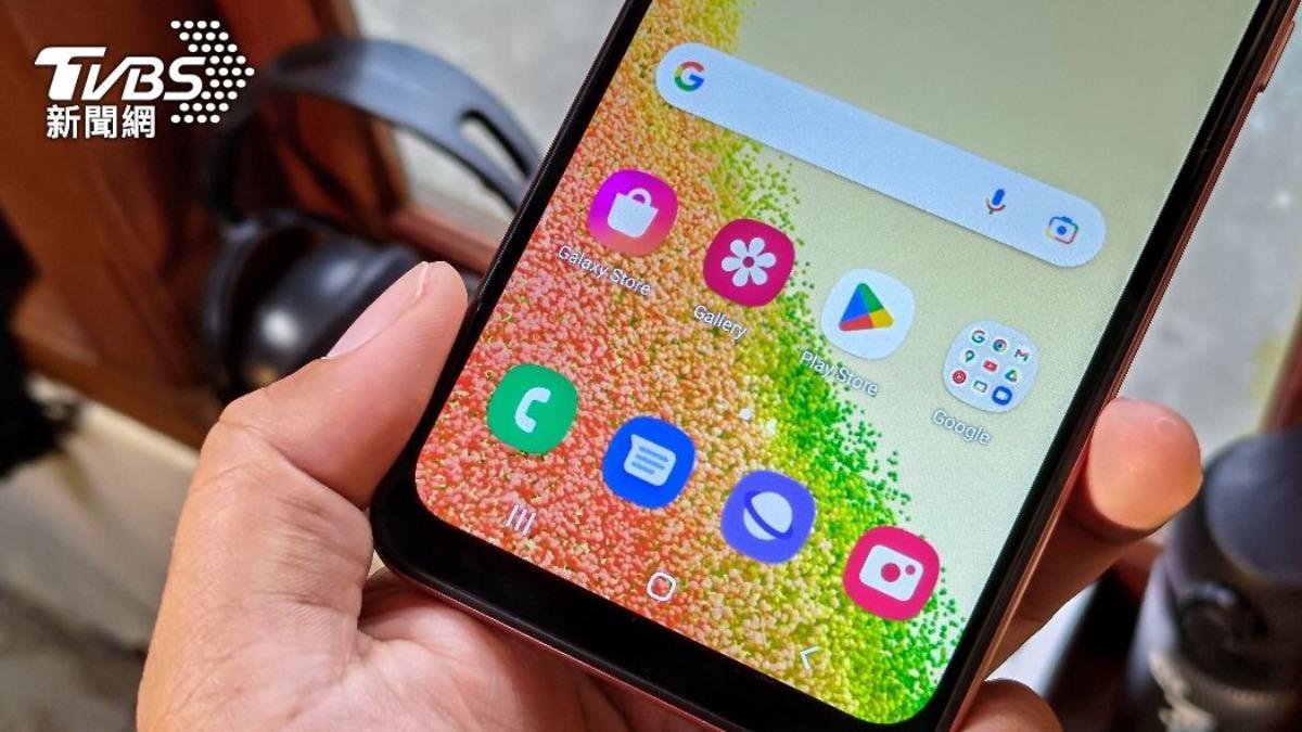 手機狂跳廣告關不掉！「4圖案APP」千萬別下載　專家教3招解決