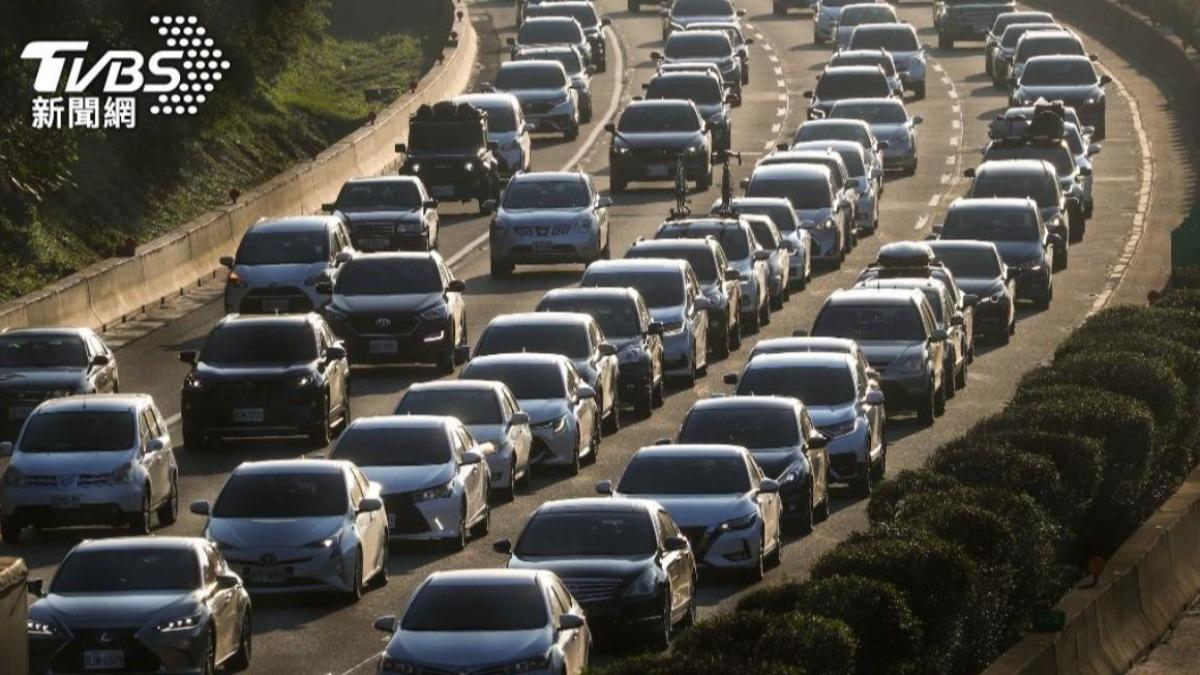 連假第3天!國道清晨飆1.5倍車潮 14地雷路段看這