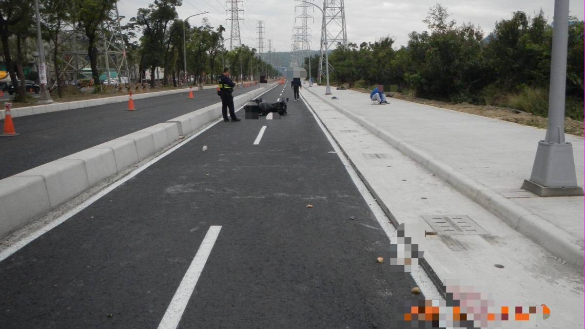 高雄道路「未驗收就放行」害6騎士慘摔　他斷脊椎喪命求國賠