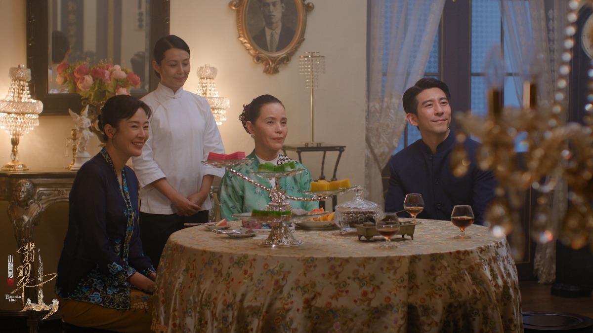 《小娘惹之翡翠山》劇中的服裝、道具,呈現詳實的娘惹文化。(圖/TVBS提供)