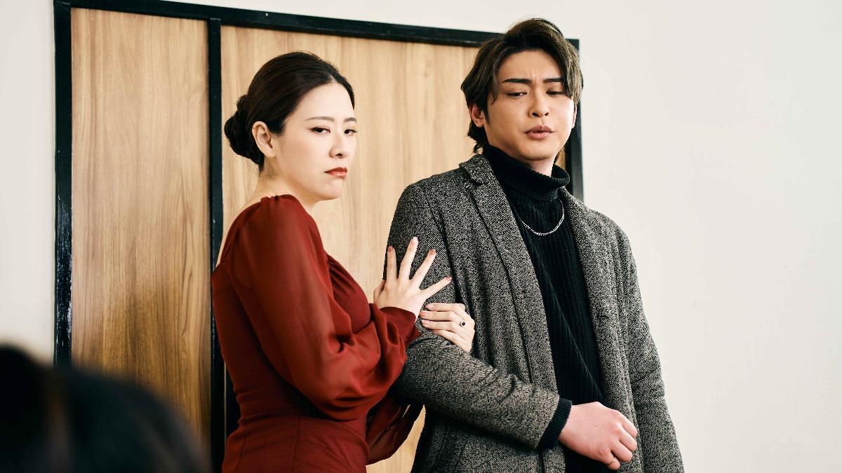 艾琳兒(左)、韋恩(右)負責故事的荒唐擔當。(圖/17LIVE提供)