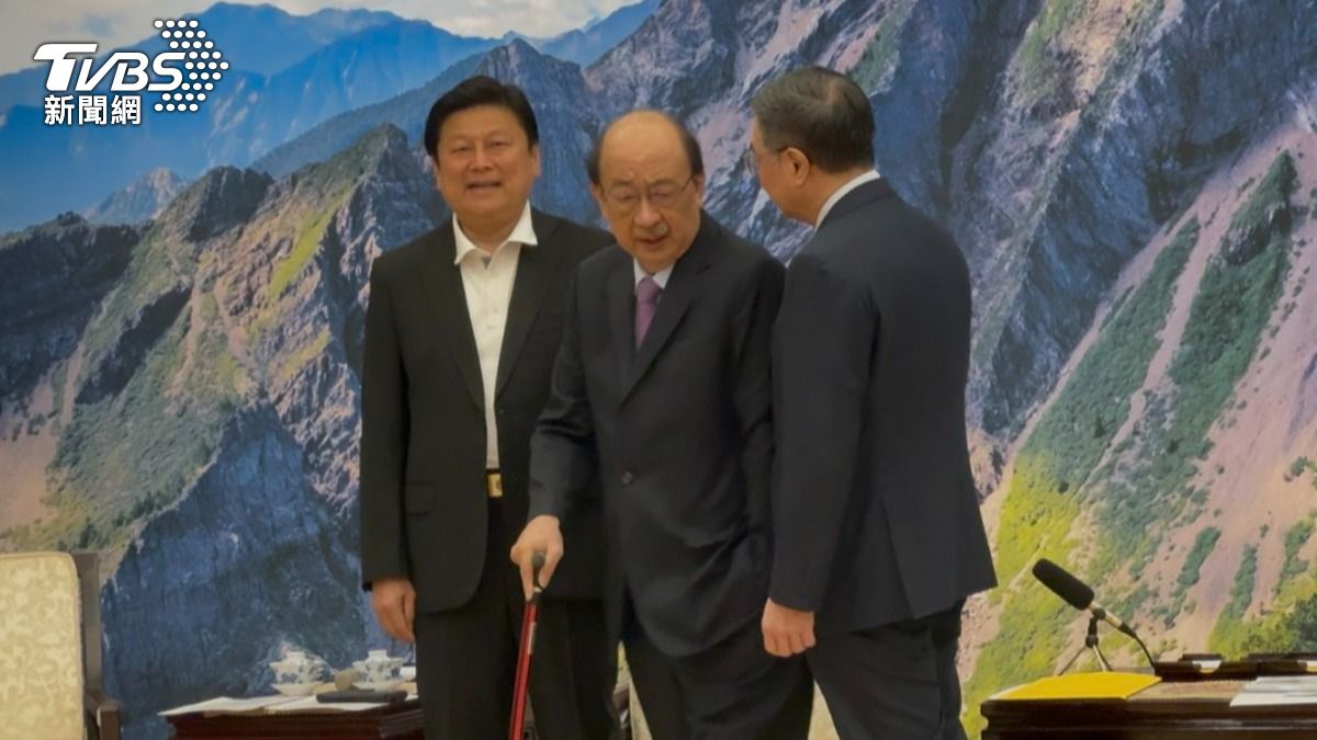 卓揆邀共商國是!柯建銘突發怒「傅崐萁坐主位」:這是國家尊嚴