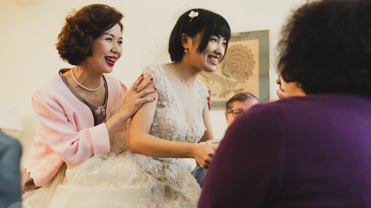 于子育、怡岑MV精彩片段。(圖/薩泰爾娛樂提供)