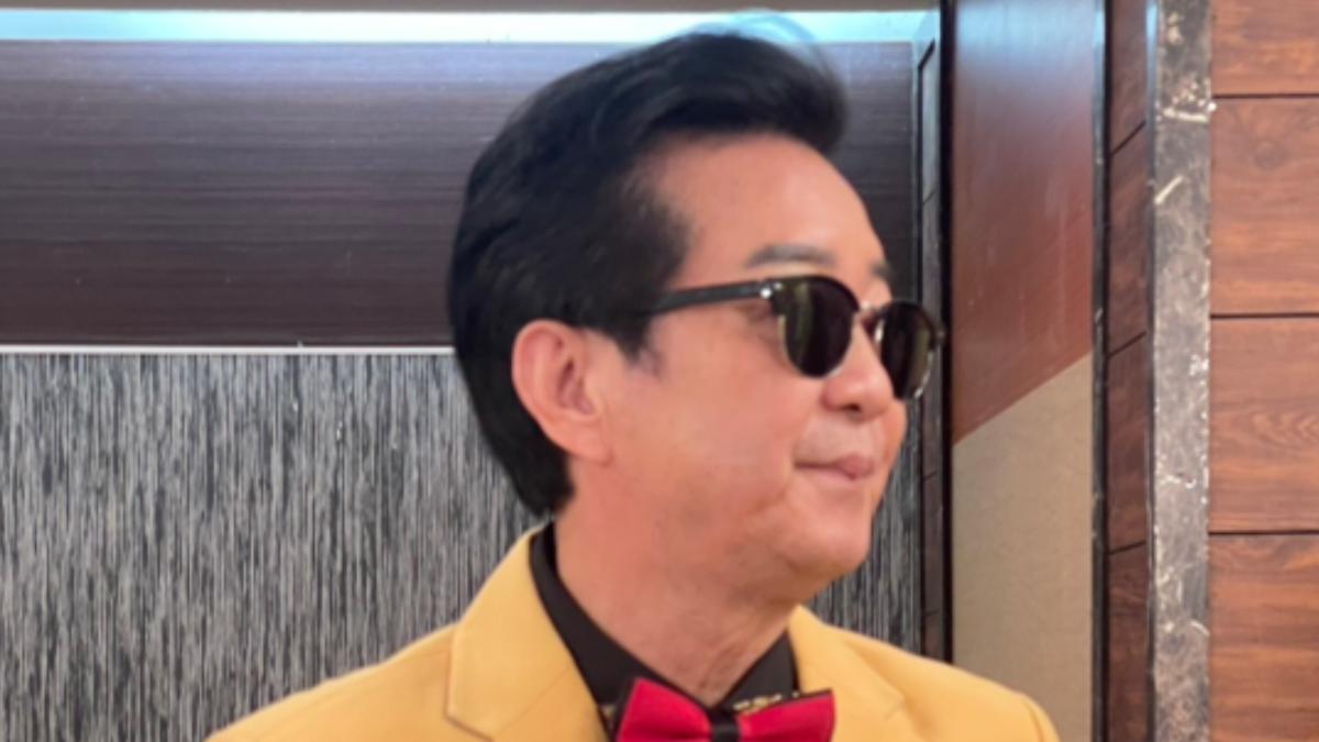 高群不捨好友離開。(圖/高群提供)