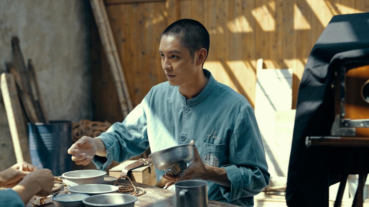 《星空下的黑潮島嶼》曹佑寧被公認是「最帥光頭」。(圖/Hami Video提供)