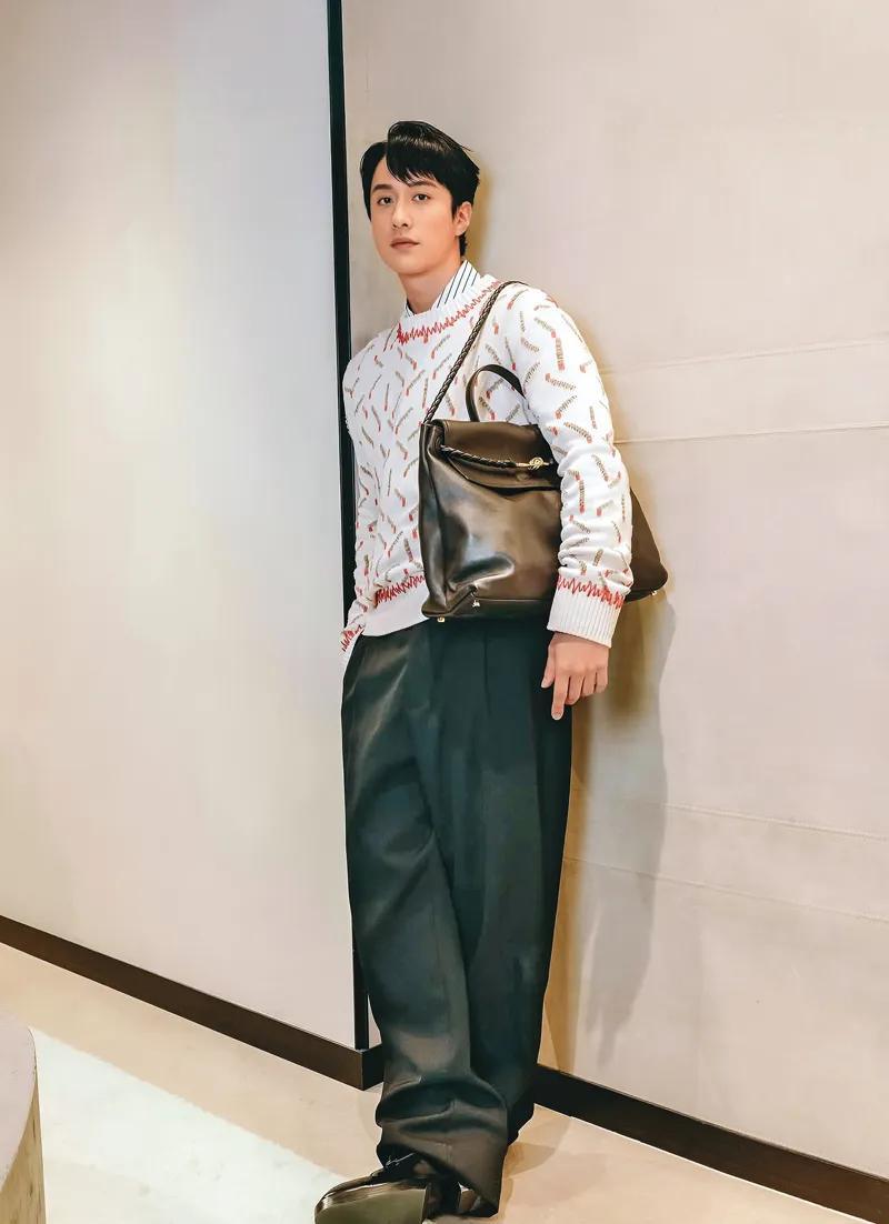 劉俊謙是當前火熱的香港新生代演員,王柏傑即將成為他的師弟,事業版圖跨足香港。(圖/攝自劉俊謙IG)