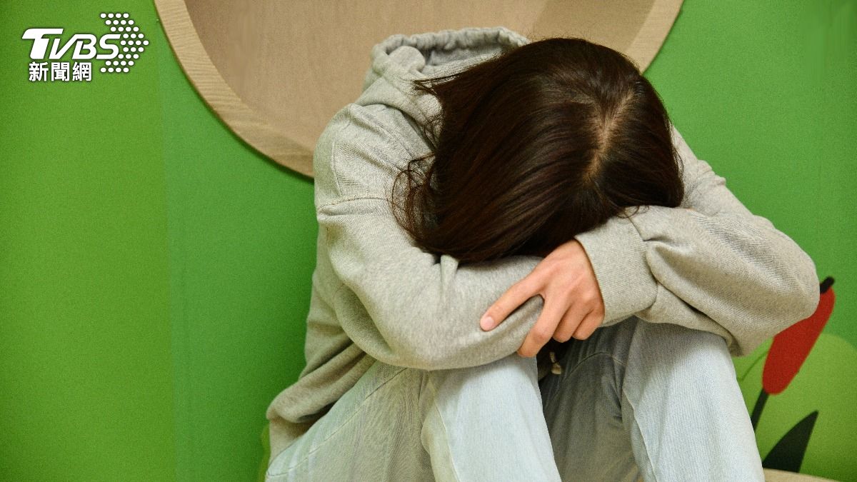 傷心母親2/1年27萬女性憂鬱就醫「男性2倍」 重度者連4年攀
