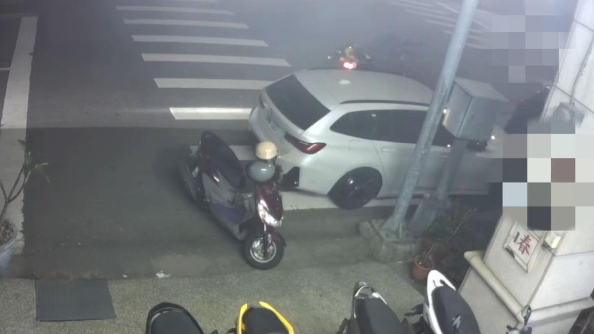 台中死亡車禍!69歲翁沒走斑馬線過馬路 遭機車撞飛慘死