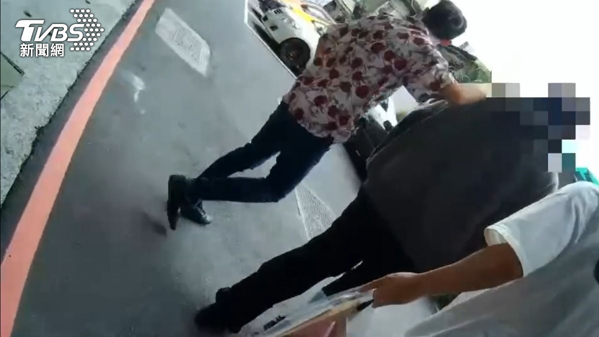 大嘻哈歌手Gambler染毒!涉賣毒煙彈被收押 逮捕畫面曝