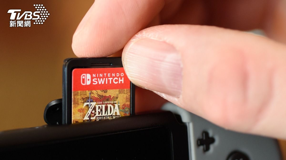 千萬別嘗試!Switch 2遊戲卡匣超苦 監製證實:舔了會吐