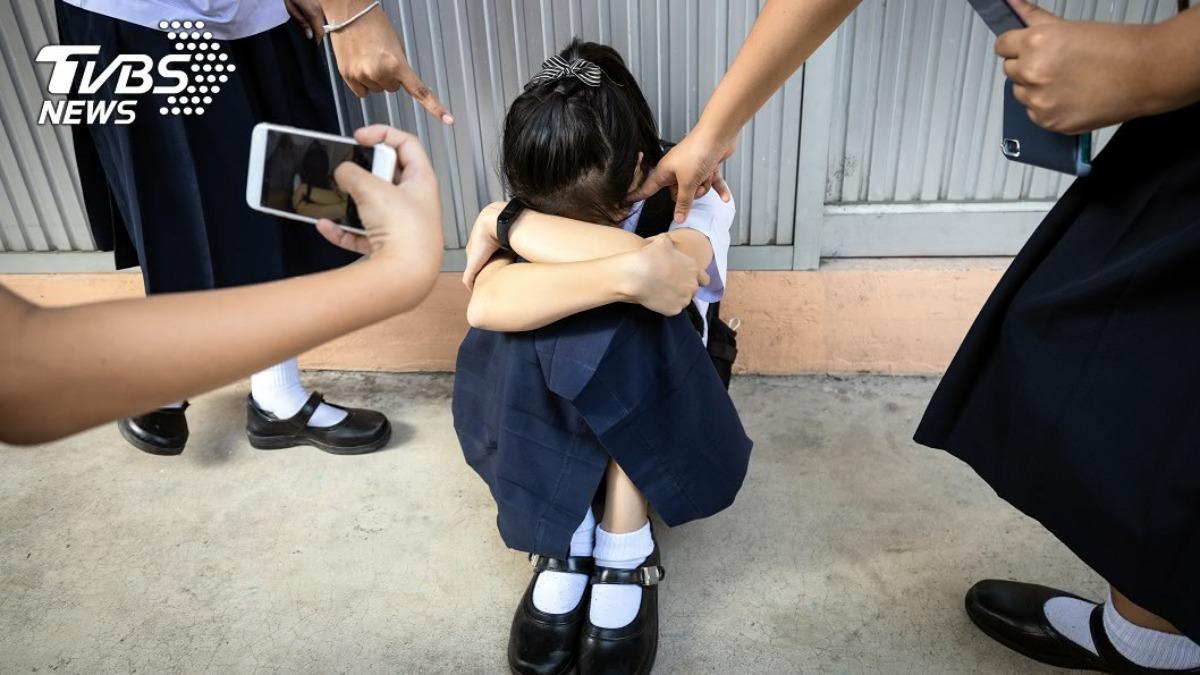 國二女書包被倒早餐只因不玩抖音 家長怒:興趣不同是異類?