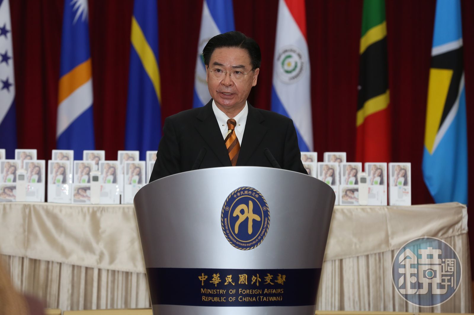 中共滲透綠營再添一例 前外交部長吳釗燮助理何仁傑遭收押禁見