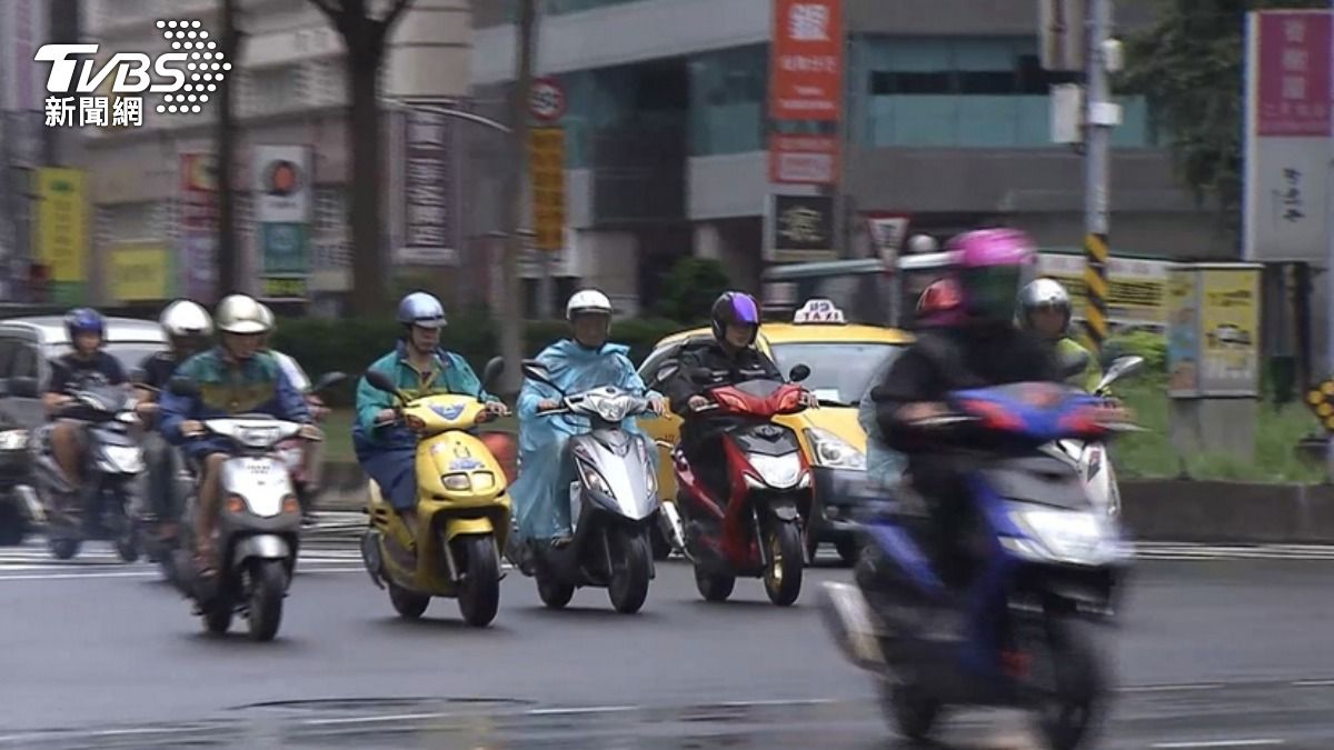 機車補助來了!市府發錢「最高4.2萬」入帳 申請資格擴大