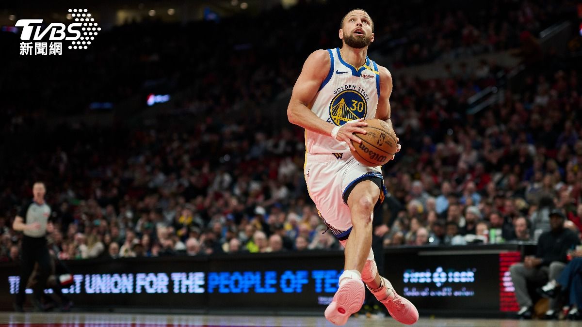 NBA/虛驚一場!柯瑞受傷後火速回歸 勇士退拓荒者力拼最終戰
