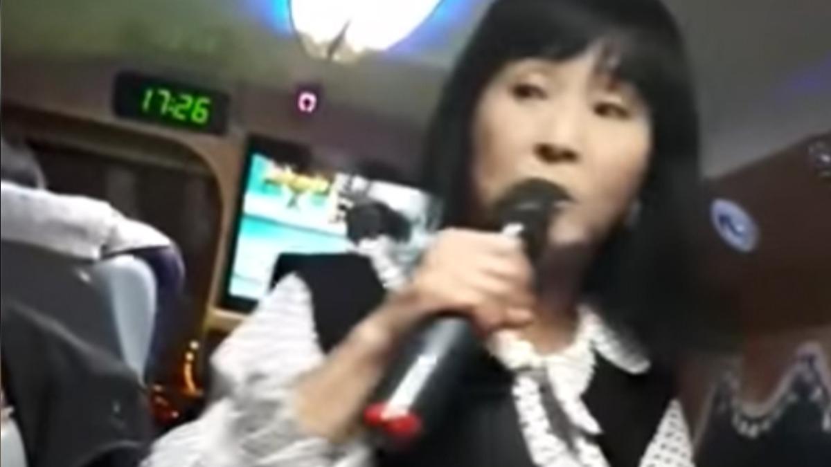 女星欠債2000萬!黑道上門逼債 爆「遊覽車賣內褲」求生