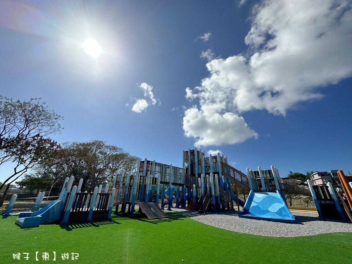 「琉球共融公園」外觀就像座海洋城堡一樣。(圖/「猴子【東】遊記」提供)