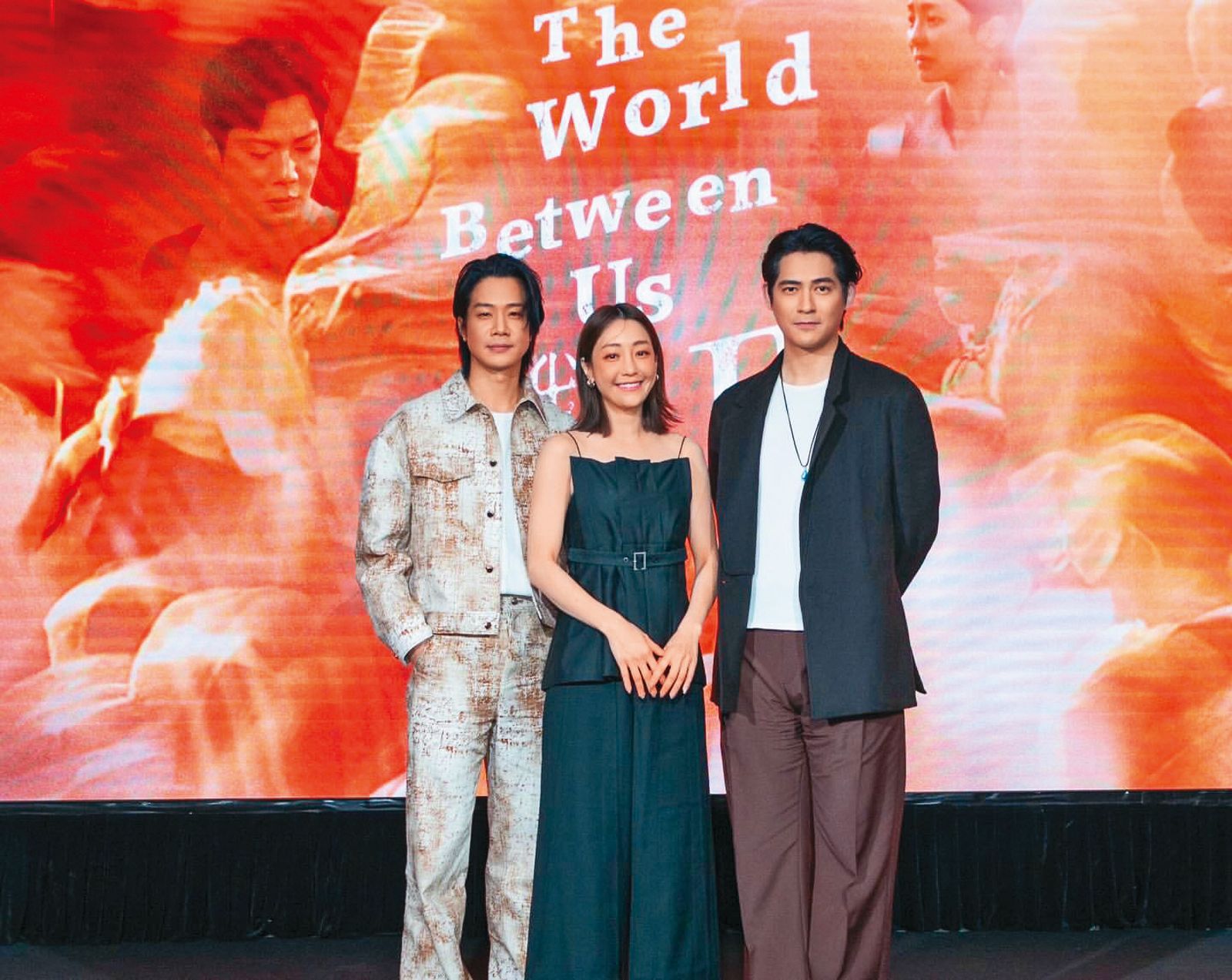 謝欣穎(中)和周渝民(右)、薛仕凌(左)主演的《我們與惡的距離2》因捲入黃子佼風波,宣傳停擺至今。(翻攝自謝欣穎IG)