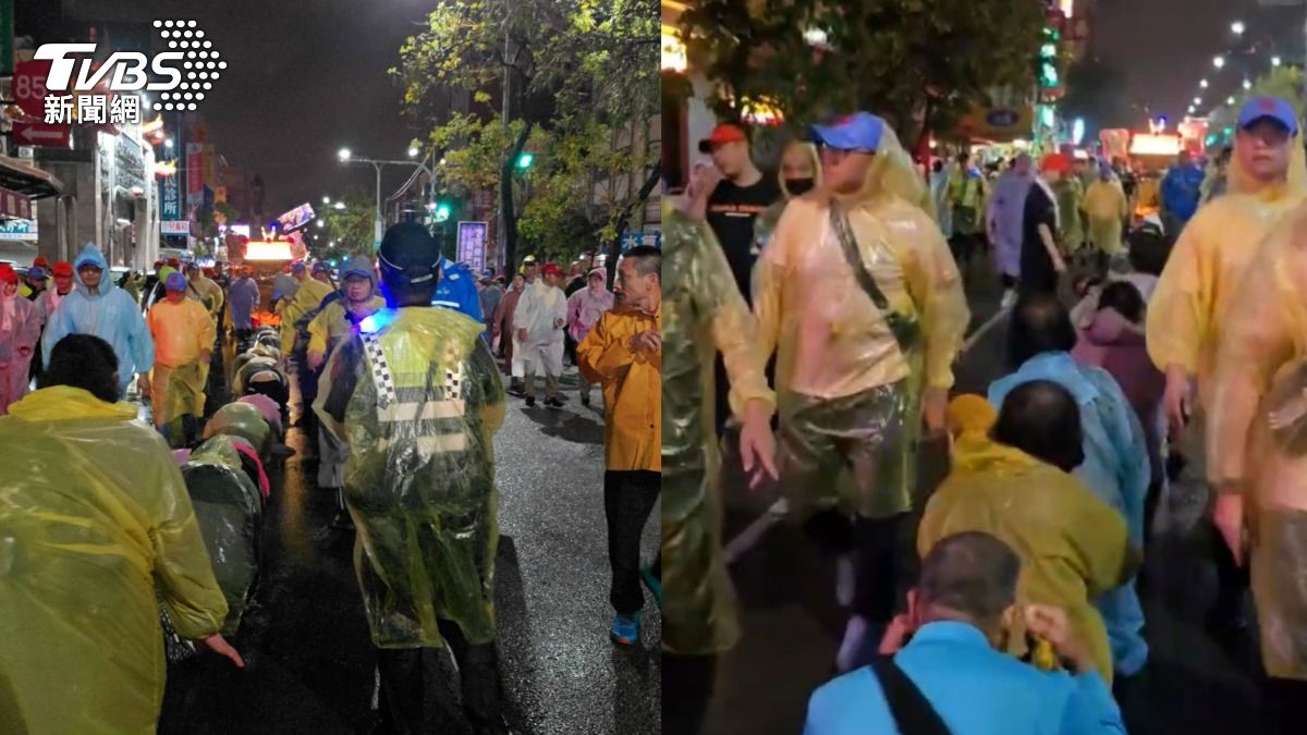 大甲媽回鑾狂風暴雨!信徒攜人生故事戰風雨 鑽轎腳排數里