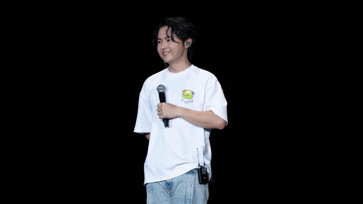 哲謙向全場歌迷感性告白,更笑說想再開一場演唱會。(圖/相信音樂提供)