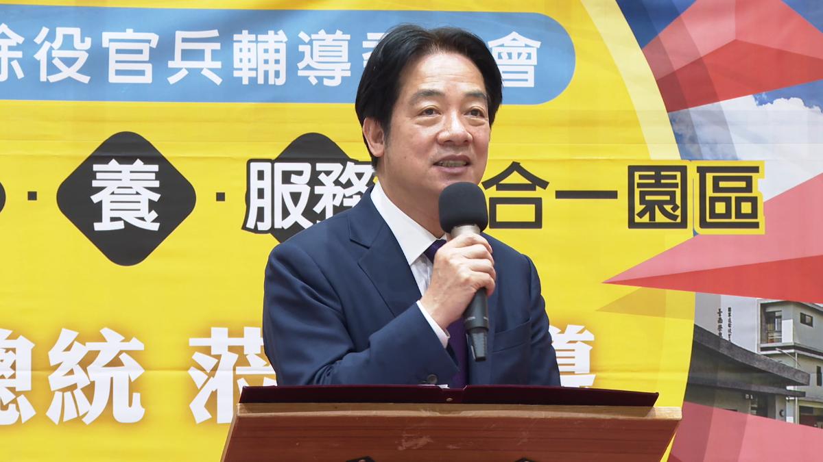 賴清德視導暨慰問臺南榮譽國民之家。（圖／總統府提供）