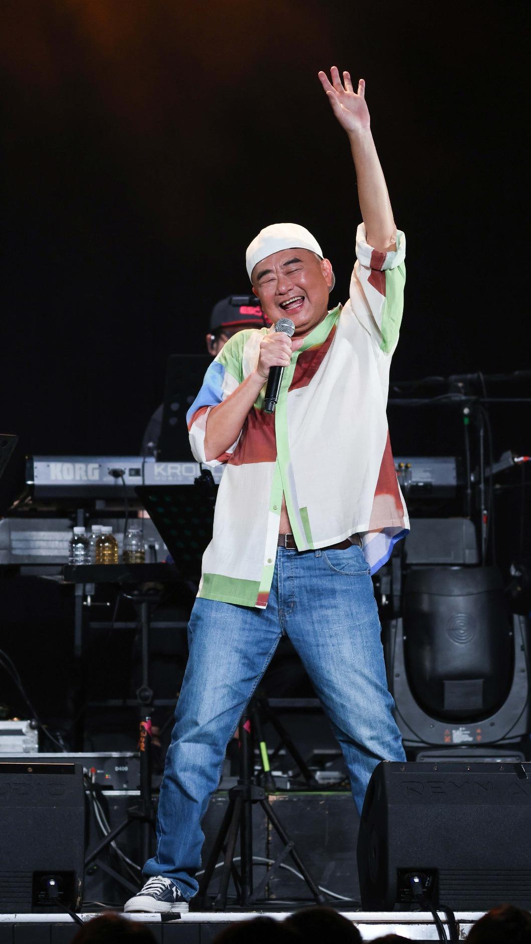 陳昇唱一半喊卡。(圖/寬宏藝術提供)