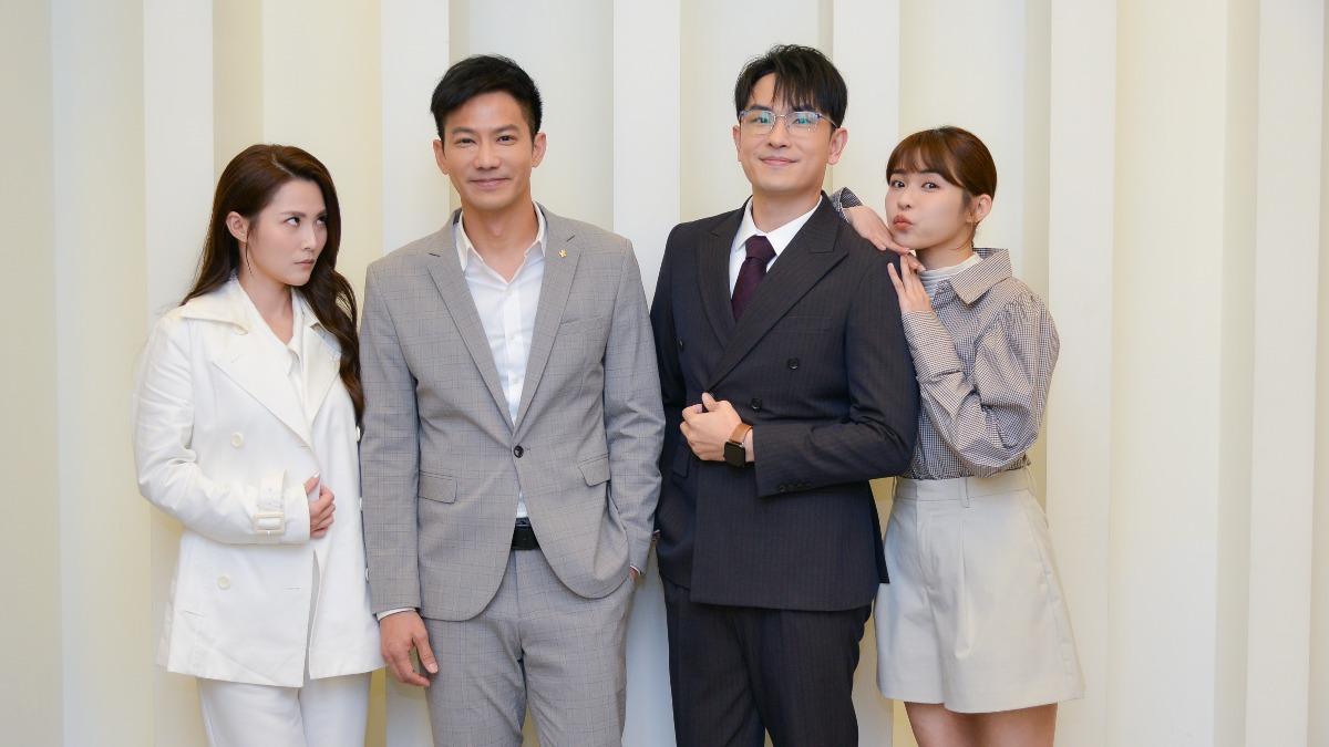 華千涵（左起）、鄒承恩、陳謙文、林萱瑜組成「蜘蛛網」五角戀。（圖／三立提供）