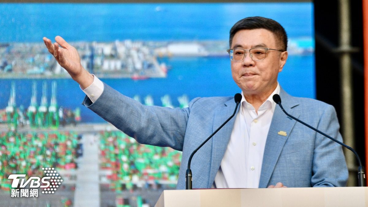 民進黨舉辦「人民是頭家」宣講,卓榮泰也跟著全台跑透透。(圖/胡瑞麒攝)