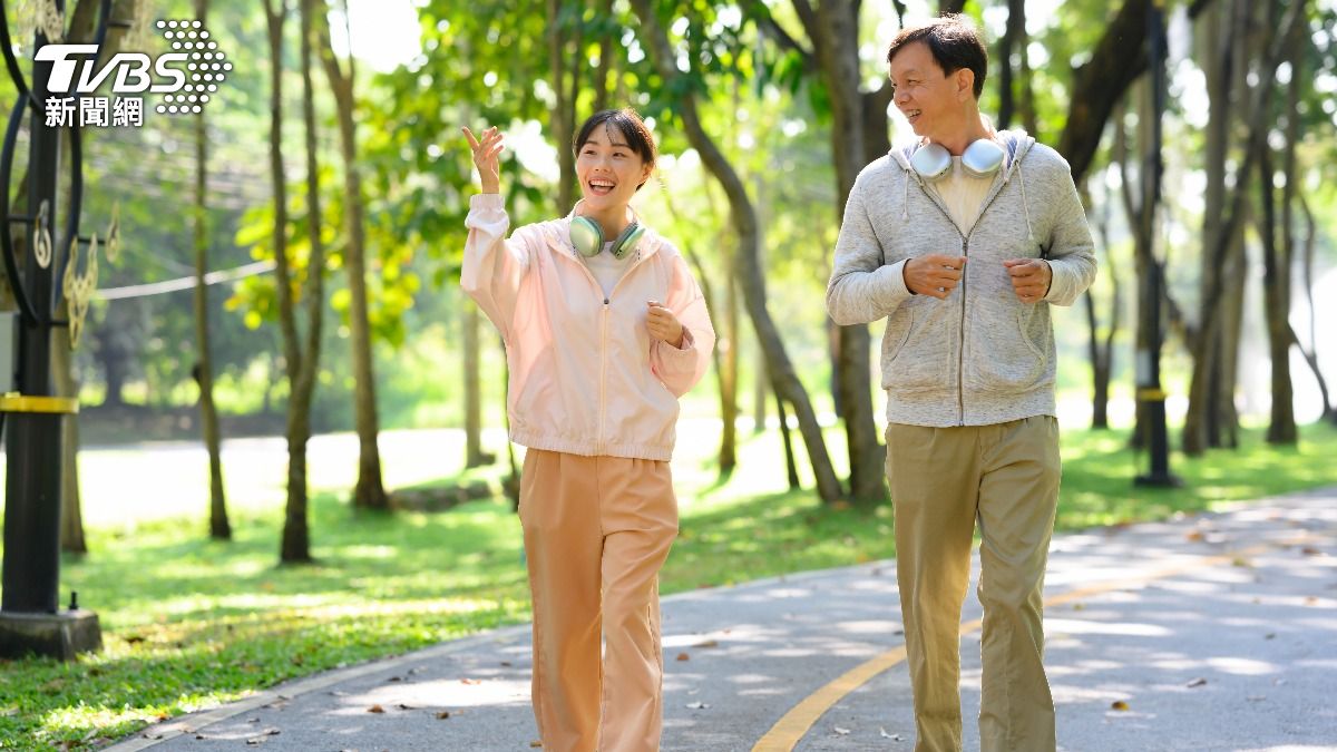 癌症治療新突破!規律運動比藥物更有效?研究揭死亡風險降37%