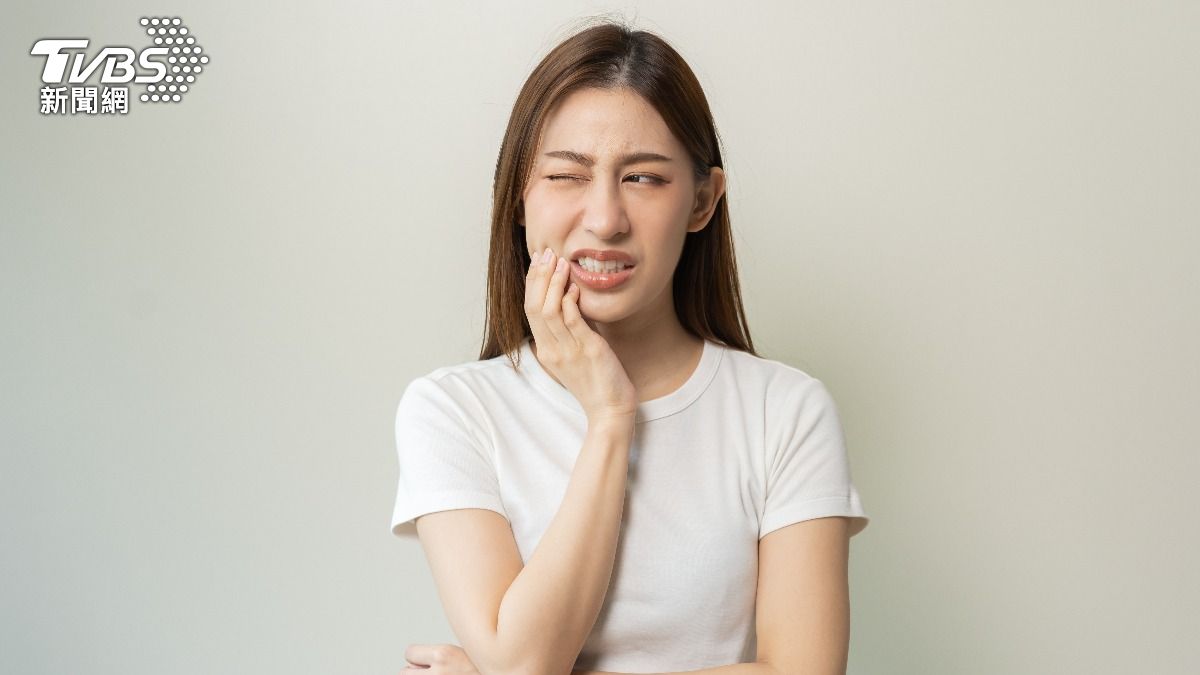 全口重建「不等於拔光牙齒」!4狀況例外 醫推1植牙療程