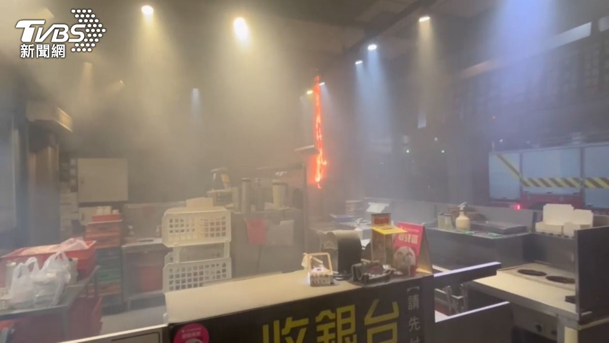 去年也失火!台南好市多對面牛排店又燒了 店員、顧客急逃