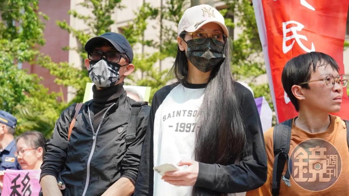 中配「亞亞」返中接受《環球》專訪 稱小孩遭老師霸凌「大半同學都自認是中國人」